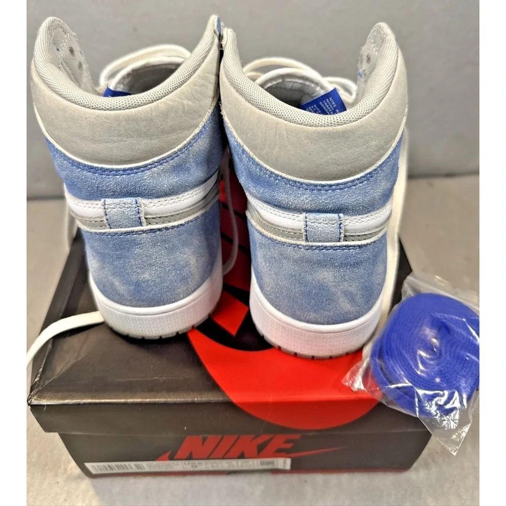 JORDAN 1 RETRO HIGH OG HYPER ROYAL 555088-402 BLUE Size 9.5 Mens